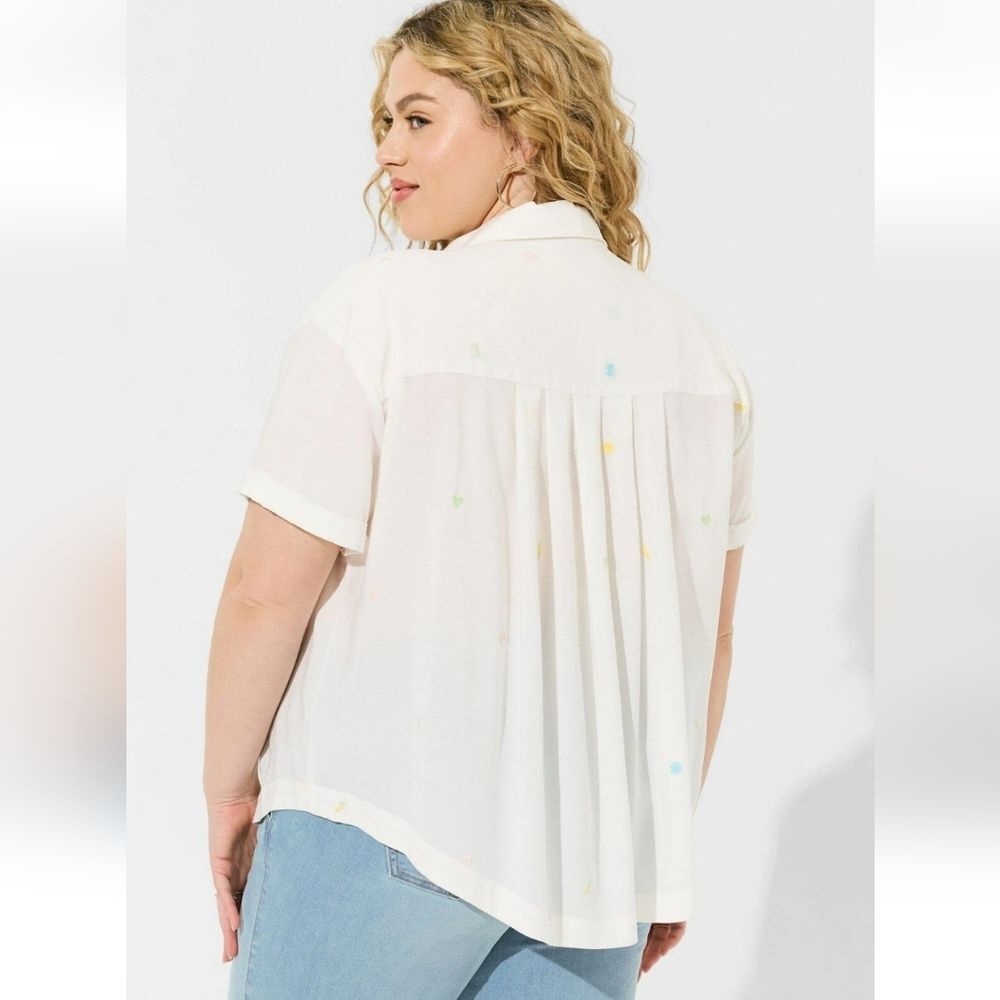 Torrid Plus Size 4X Challis Colorful Embroidery Button Up Short Sleeve Shirt - Picture 4 of 9